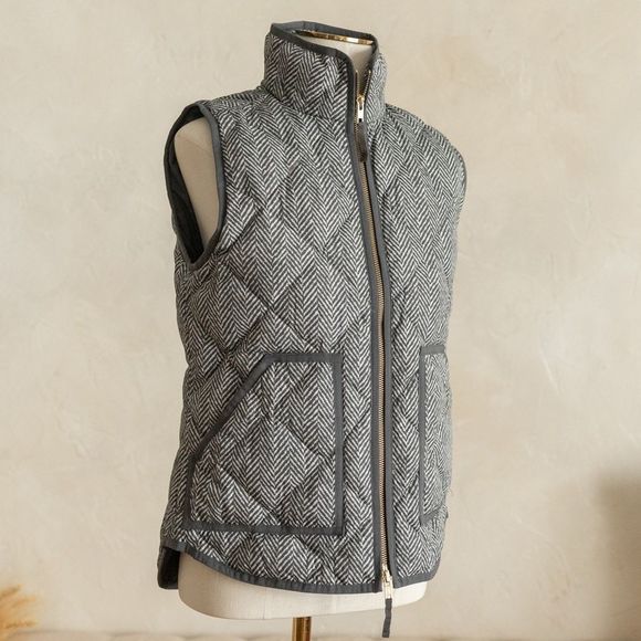 J. Crew Factory Herringbone Printed Quilted Down Puffer Vest Women’s Sz XS - Picture 3 of 10